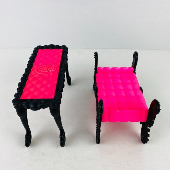 Monster High Freaky Fusion Catacombs Castle Ottoman Accent Table Lot - Picture 1 of 13